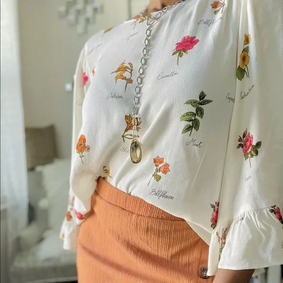 ZARA BASIC Floral Bell Sleeve Blouse Top Cream Ivory Size S - Picture 4 of 6